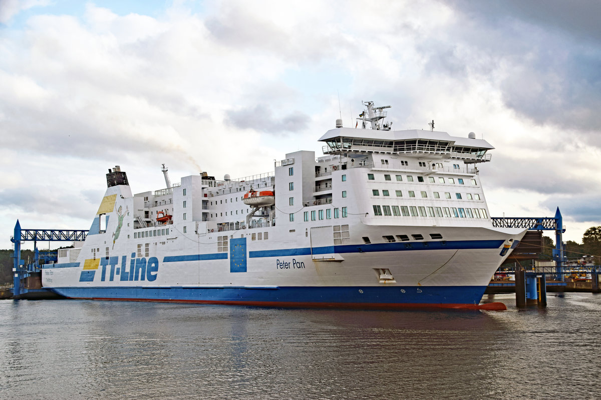 MS Peter Pan am Skandinavienkai liegend. Lübeck-Travemünde, 29.07.2017