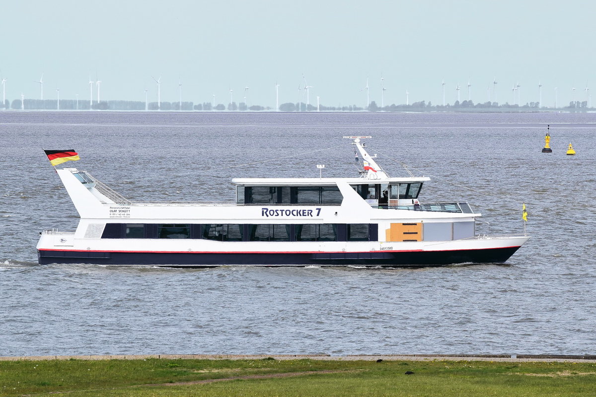 MS Rostocher 7 , Passagierschiff ,  MMSI 211217860 , Baujahr 2019 , 38,50 x 9,80m , 14.05.2019 , Cuxhaven