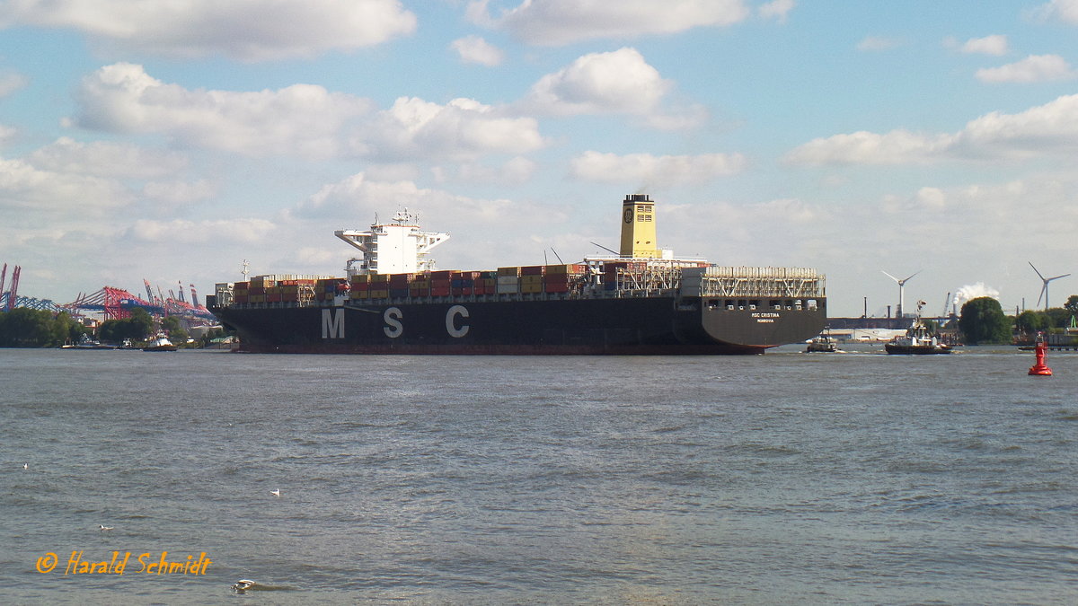 MSC CHRISTINA (IMO 9465241) am 16.8.2016, Hamburg einlaufend, Elbe Höhe Teufelsbrück /
Containerschiff / BRZ 141.635 / Lüa 366,36 m, B 48,2 m, Tg 15,5 m / 1 Diesel, MAN B&W type: 12K98 ME 7, 72.240 kW (98.246 PS, 24,7 kn /  13.102 TEU, davon 1.600 Reefer / Flagge. Liberia, Heimathafen: Monrovia / gebaut 2011 bei Hyundai, Ulsan, Süd Korea / Manager: E.R. Schiffahrt, Hamburg, Operator: MSC - Mediterranean Shipping, Schweiz /