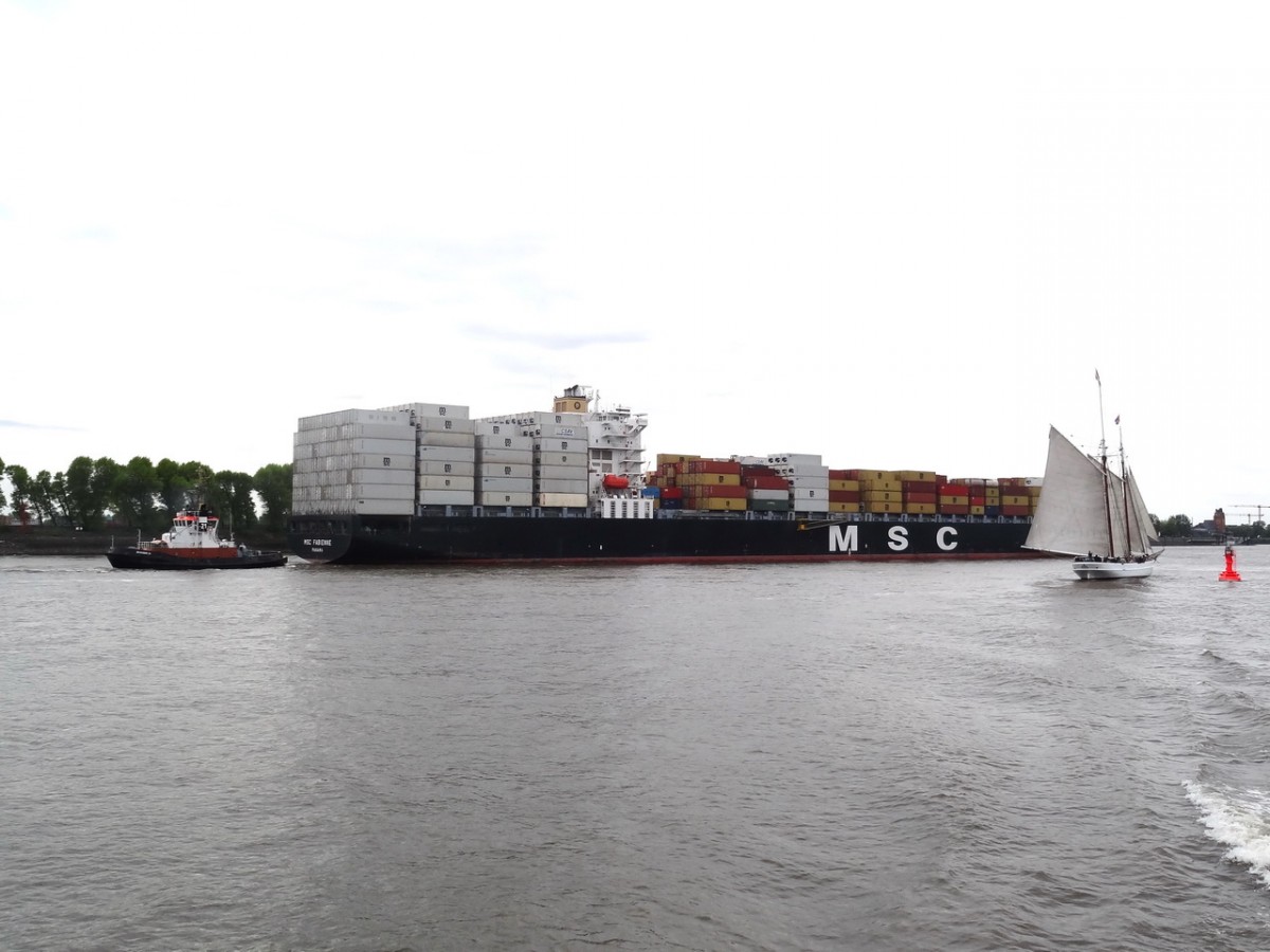 MSC FABIENNE   Containerschiff  Finkenwerder   02.05.2014      294 x 32m
