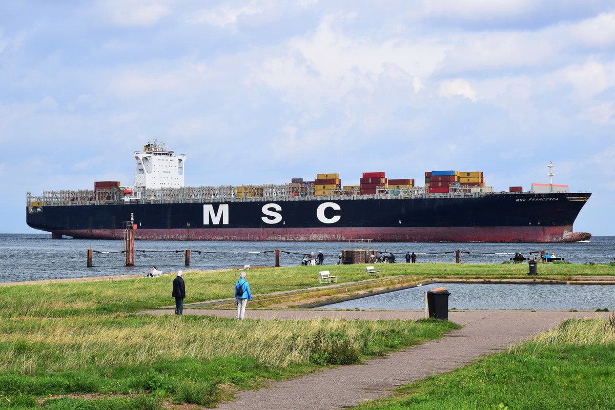 MSC FRANCESCA , Containerschiff , IMO 9401116 , Baujahr 2008 , 363.57m × 45.66m , 11312 TEU ,bei der Alten Liebe Cuxhaven am 08.09.2018 