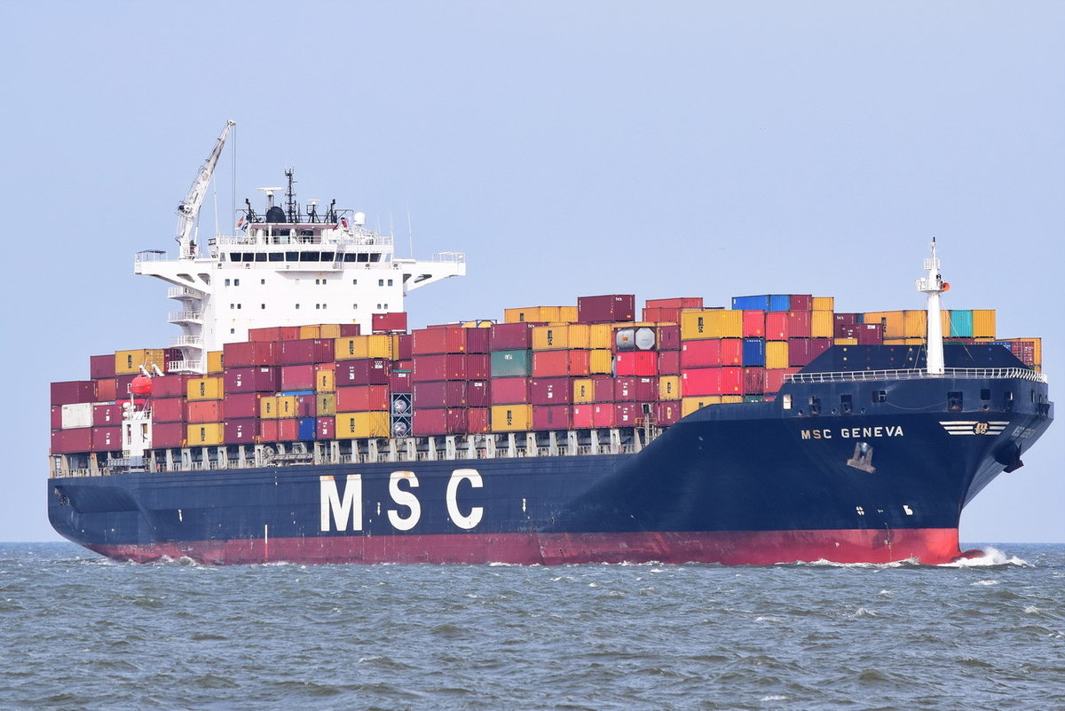 MSC GENEVA , Containerschiff , IMO 9320427 , Baujahr 2006 , 282.95 × 39.99m , 4884 TEU , 30.03.2018 Cuxhaven Alte Liebe