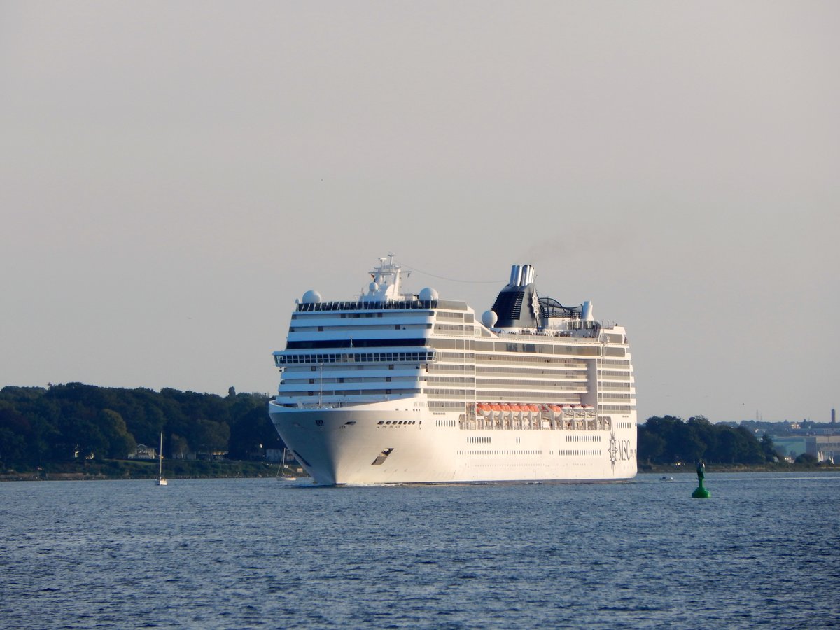 MSC MUSICA verlässt Kiel am 27.8.16