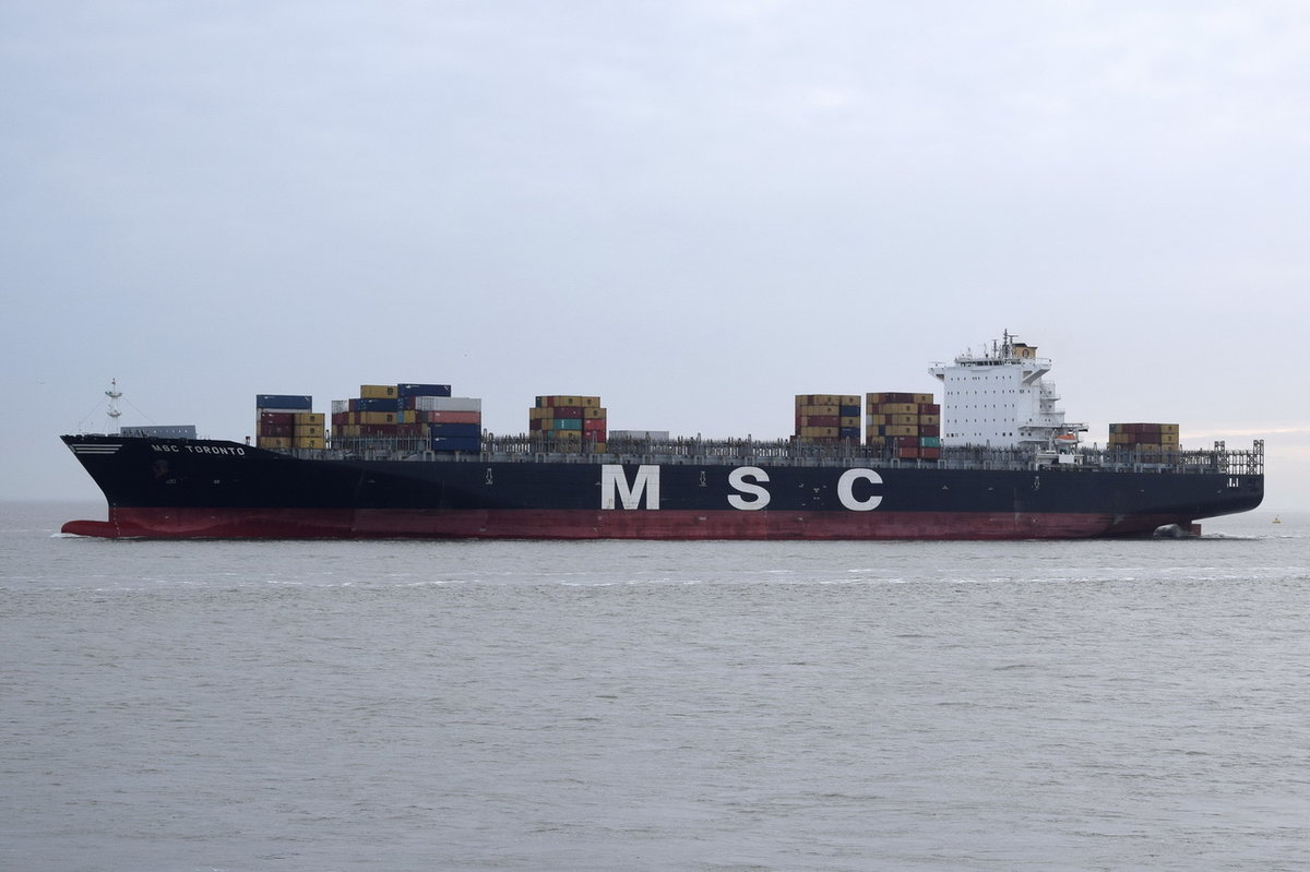 MSC TORONTO , Containerschiff , IMO 9299525 , Baujahr 2006 ,  324.8 x 42.8m , TEU 8089 , 16.03.2017 Cuxhaven