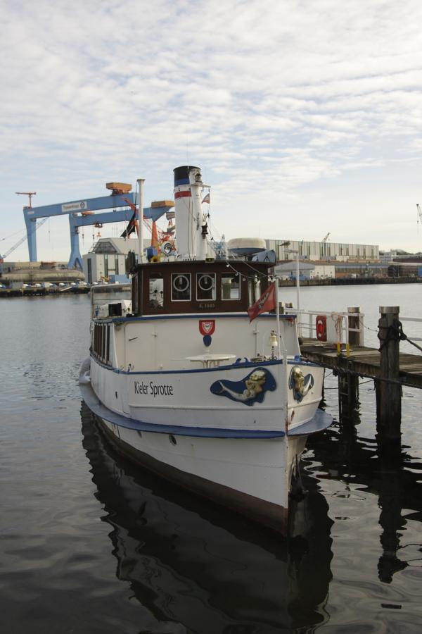 Museums Schiff  Kieler Sprotte  im Hafen Kiel am 10.2.2014.