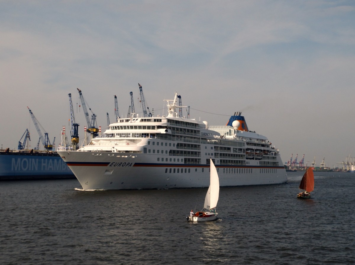 MV EUROPA am 02.08.14 in Hamburg
