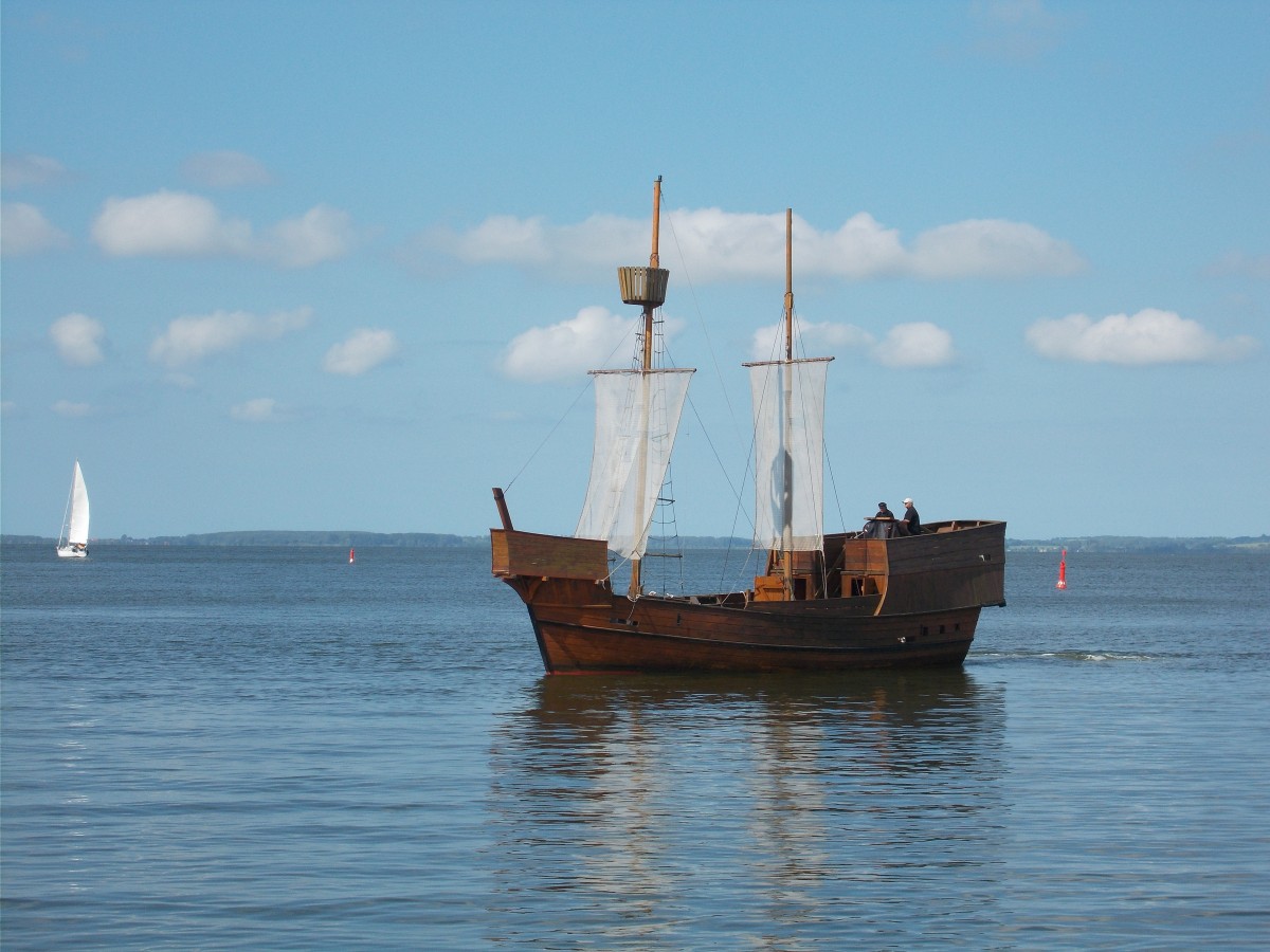 Nachbau der Störtebekerkogge auf dem Großen Jasmunder Bodden,am 14.Juni 2015,in Ralswiek während der Proben zu den diesjährigen Störtebekerfestspielen.