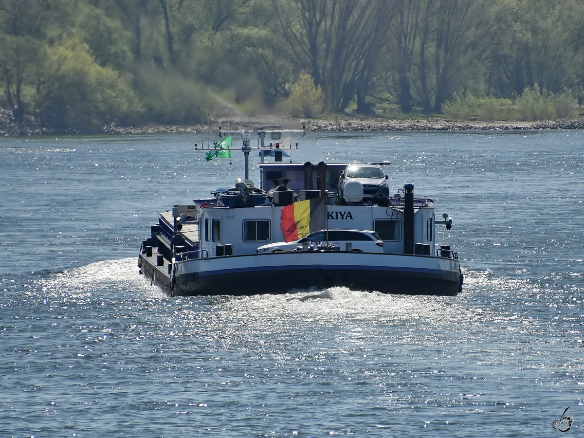 Nachschuss auf das Gütermotorschiff KIYA (ENI: 06002111). (Duisburg, April 2021)