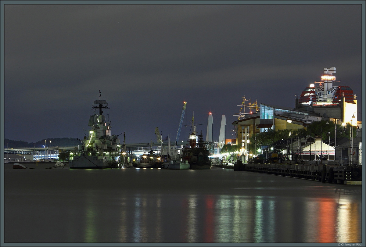 Nahe dem Stadtzentrum von Göteborg liegt das Schifffahrtsmuseum  Maritiman . Unter den historischen Schiffen sticht vor allem der Zerstörer HSwMS Småland hervor. (01.10.2021)