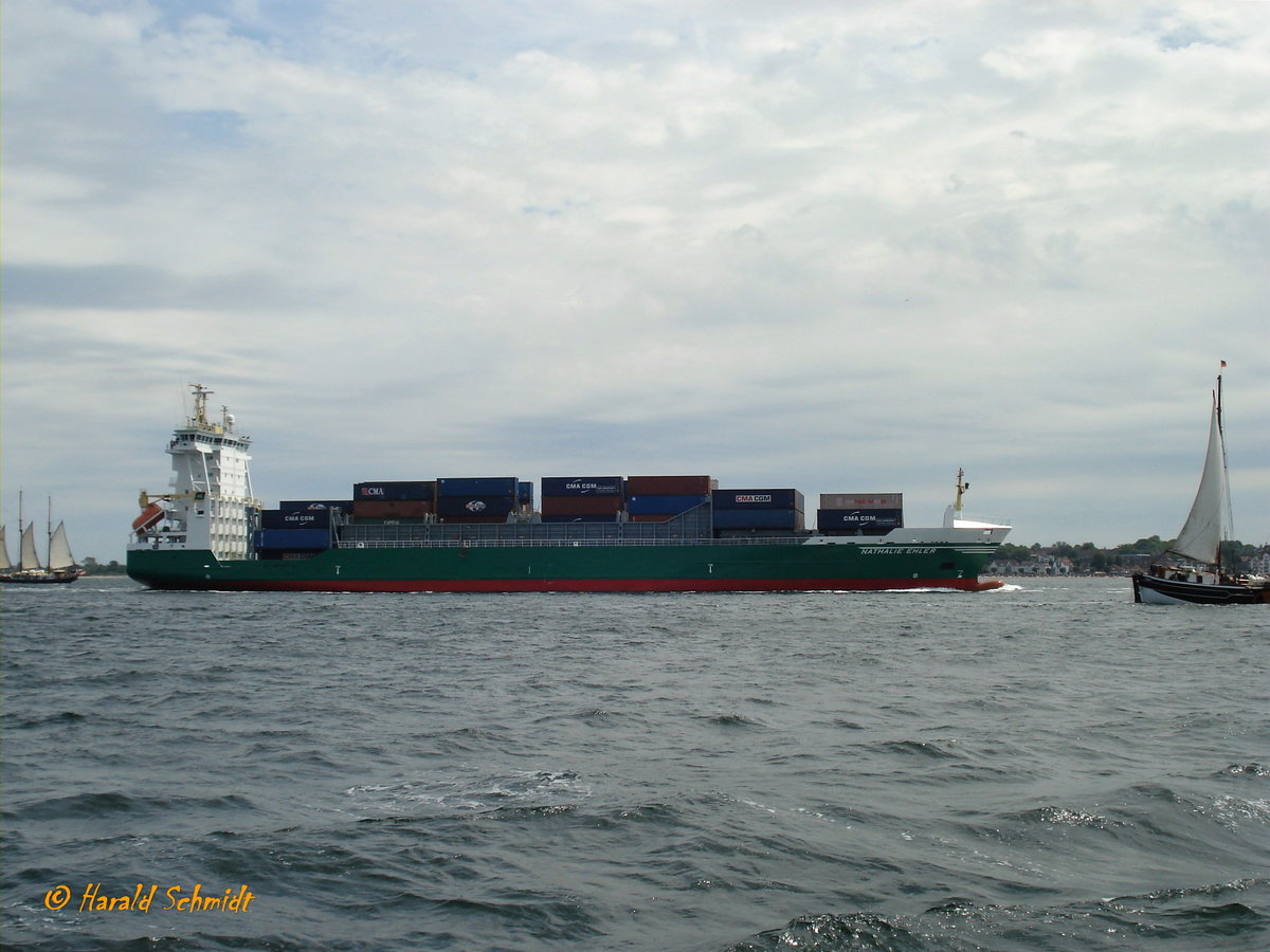 NATHALIE EHLER (IMO 9242560) am 25.6.2008, Kieler Förde / 
Weitere Namen: RACHEL BORCHARD  bis 06.2004 - NATHALIE EHLER bis 05.2010  – WEC VAN RUYDAEL bis 06.2011 – NATHALIE EHLER bis 07.2012 – RUTH BORCHARD bis 11.2012 – NATHALIE EHLER bis 06.2016 - ELBSTRAND ab 06.2016 /
Feederschiff /  BRZ 9.981 / Lüa 134,4 m, B 22,5 m, Tg 8,7 m / 1 Diesel, MaK 9M43, 8400 kW (10.920 PS), 18 kn / TEU 868, davon 201 Reefer /  gebaut 2002 bei Sietas, HH-Neuenfelde / 
