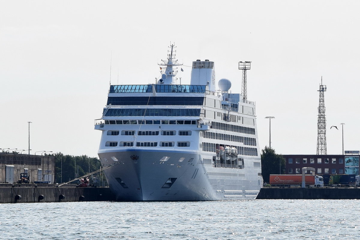 NAUTICA , Kreuzfahrtschiff , IMO 9200938 , Baujahr 2000 , 181 × 25.46m ,684 Passagiere , 27.08.2016 Rostock-Warnemünde