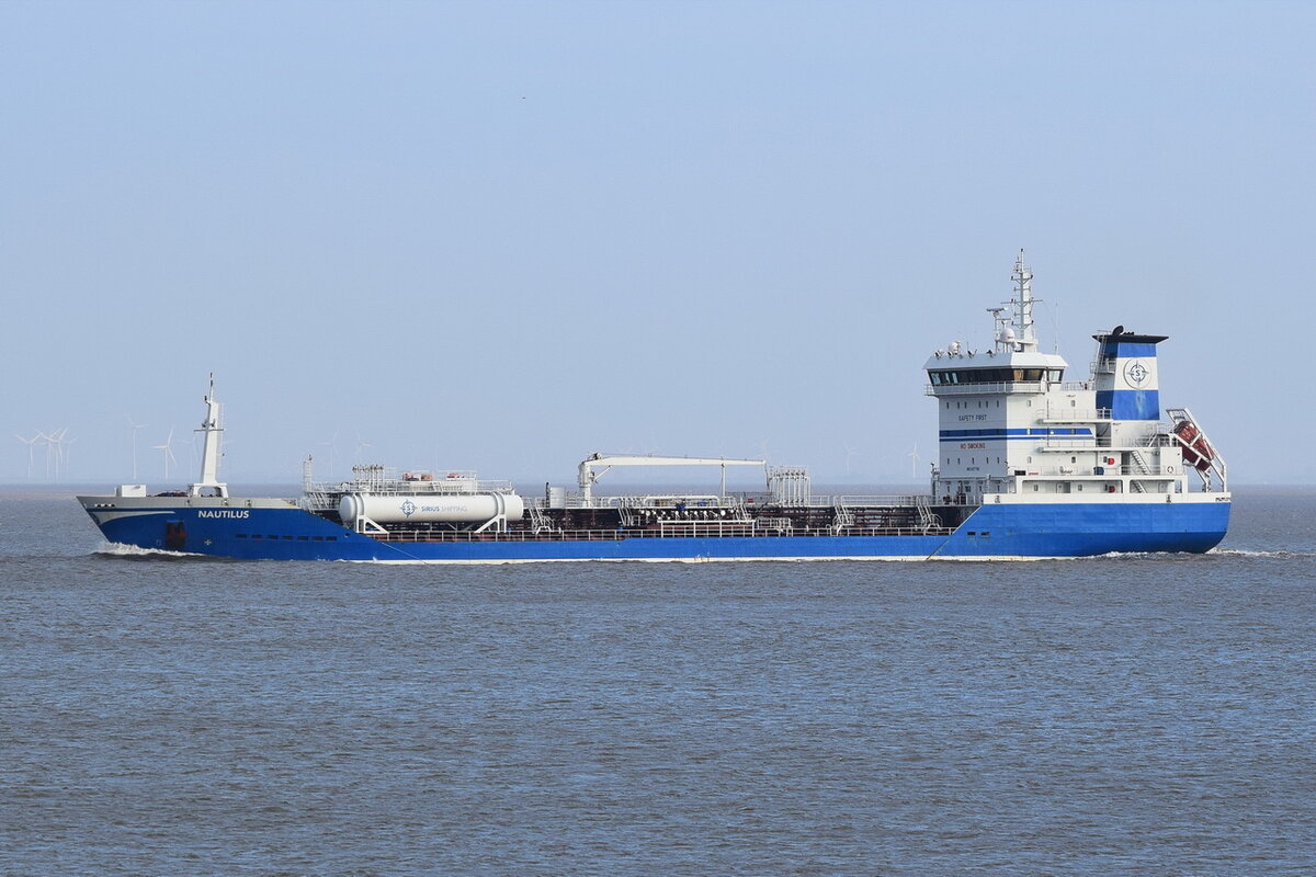 NAUTILUS , Tanker , IMO 9377183 , Baujahr 2006 , 119.1 x 16.9 m , Cuxhaven , 09.11.2021