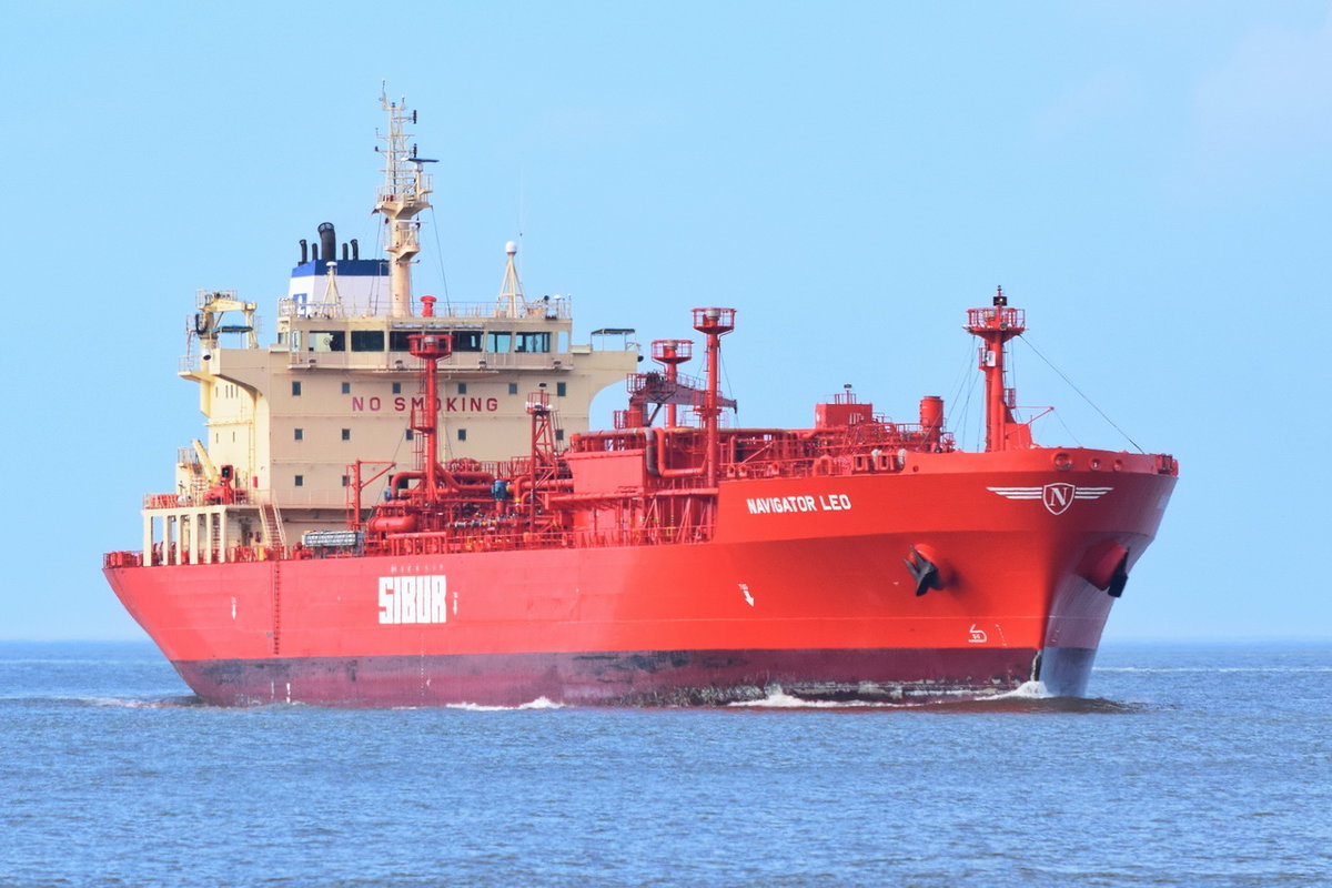 NAVIGATOR LEO , LPG Tanker , IMO 9482574 , Baujahr 2011 , 160 × 26m , 03.04.2018 Cuxhaven Alte Liebe