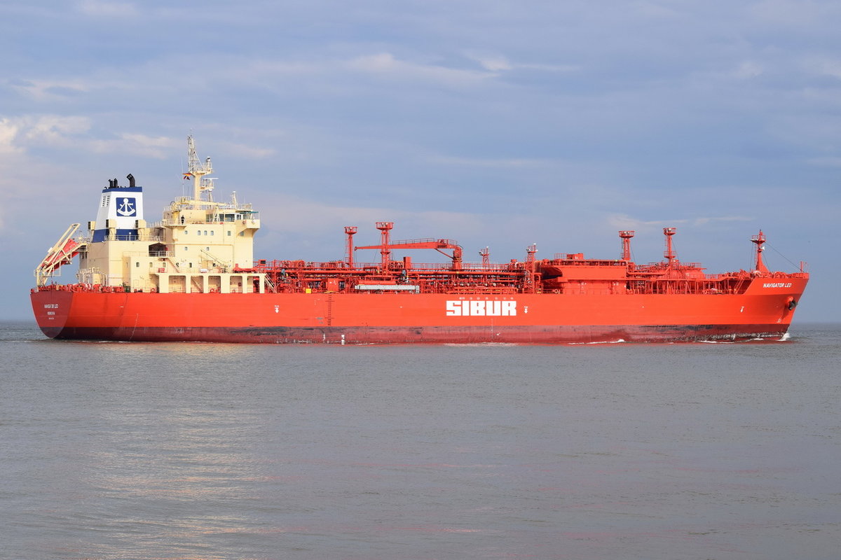 NAVIGATOR LEO , LPG Tanker , IMO 9482574 , Baujahr 2011 , 160 × 26m , 03.04.2018 Cuxhaven Alte Liebe