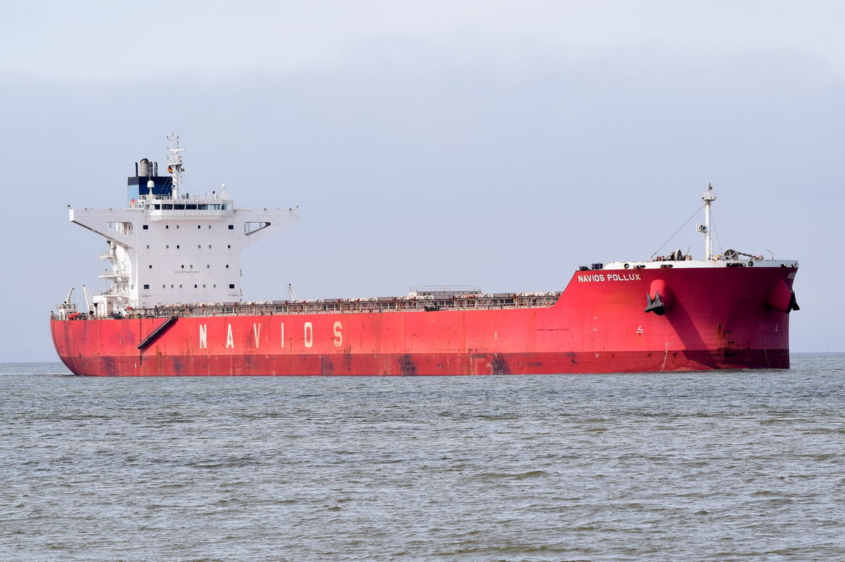 NAVIOS POLLUX ,  Bulk Carrier , IMO 9460033 , Baujahr 2009 , 292 × 45m , 18.05.2017 Cuxhaven