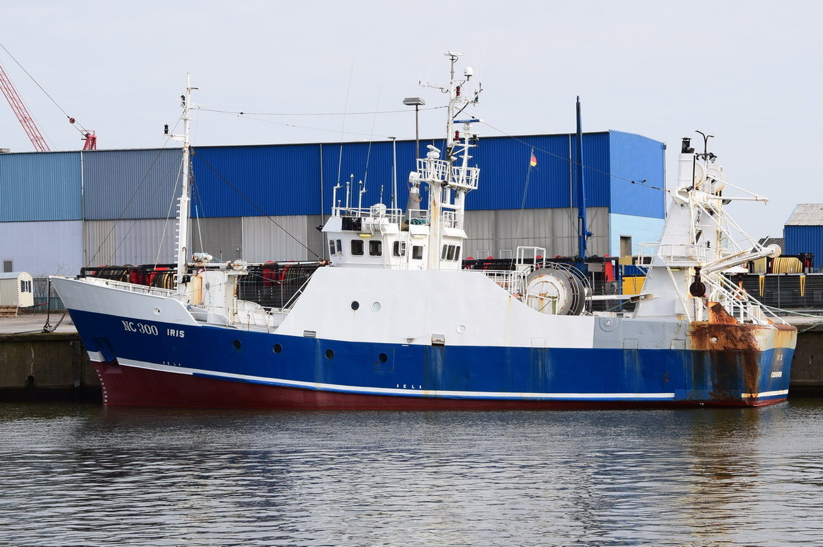 NC 300 IRIS , Fischfangkutter , MMSI:211214990 , 35 x 10m , 16.03.2017 Cuxhaven