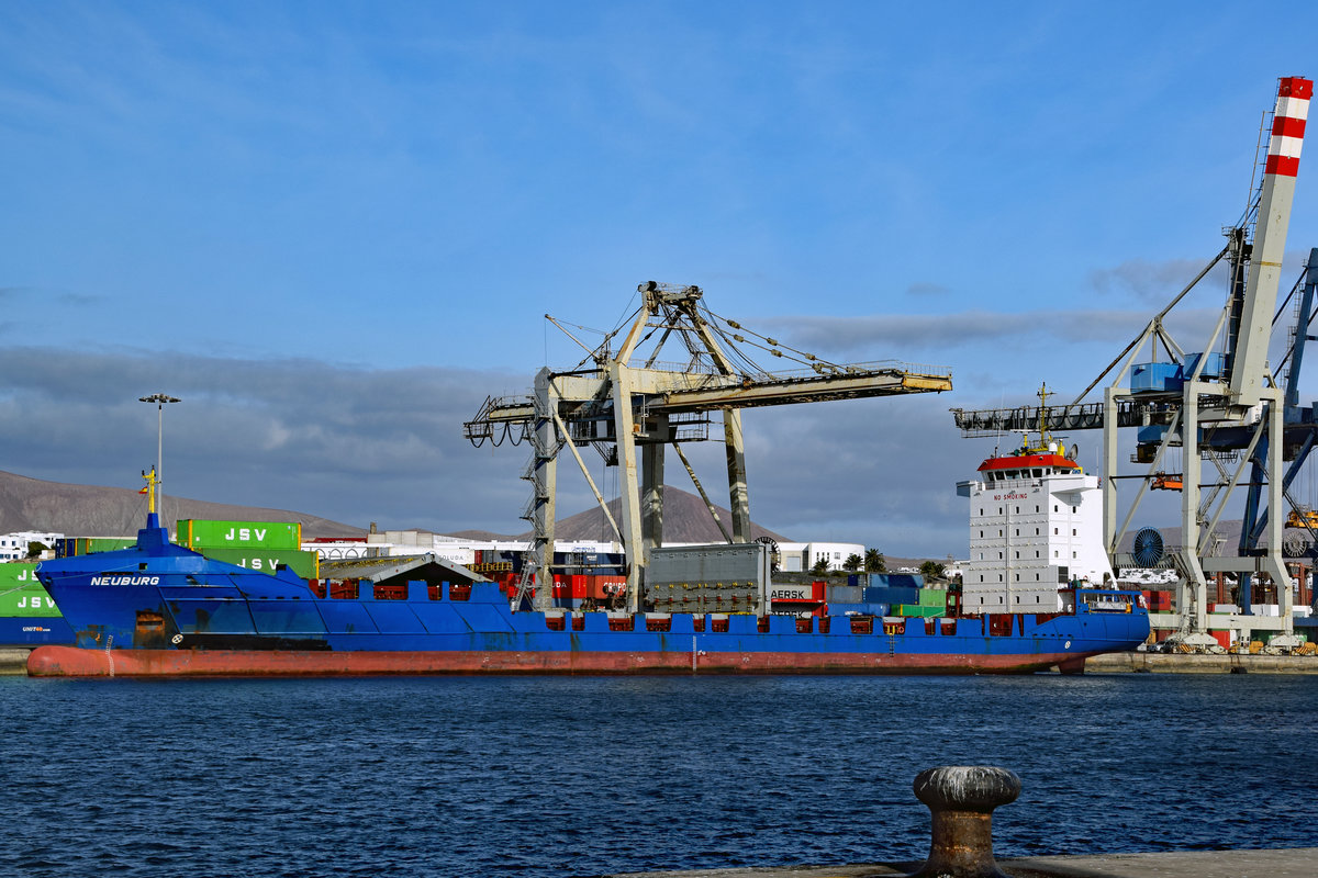 NEUBURG  (IMO: 9287792) am 09.02.2017 im Hafen von Arrecife, Lanzarote. 