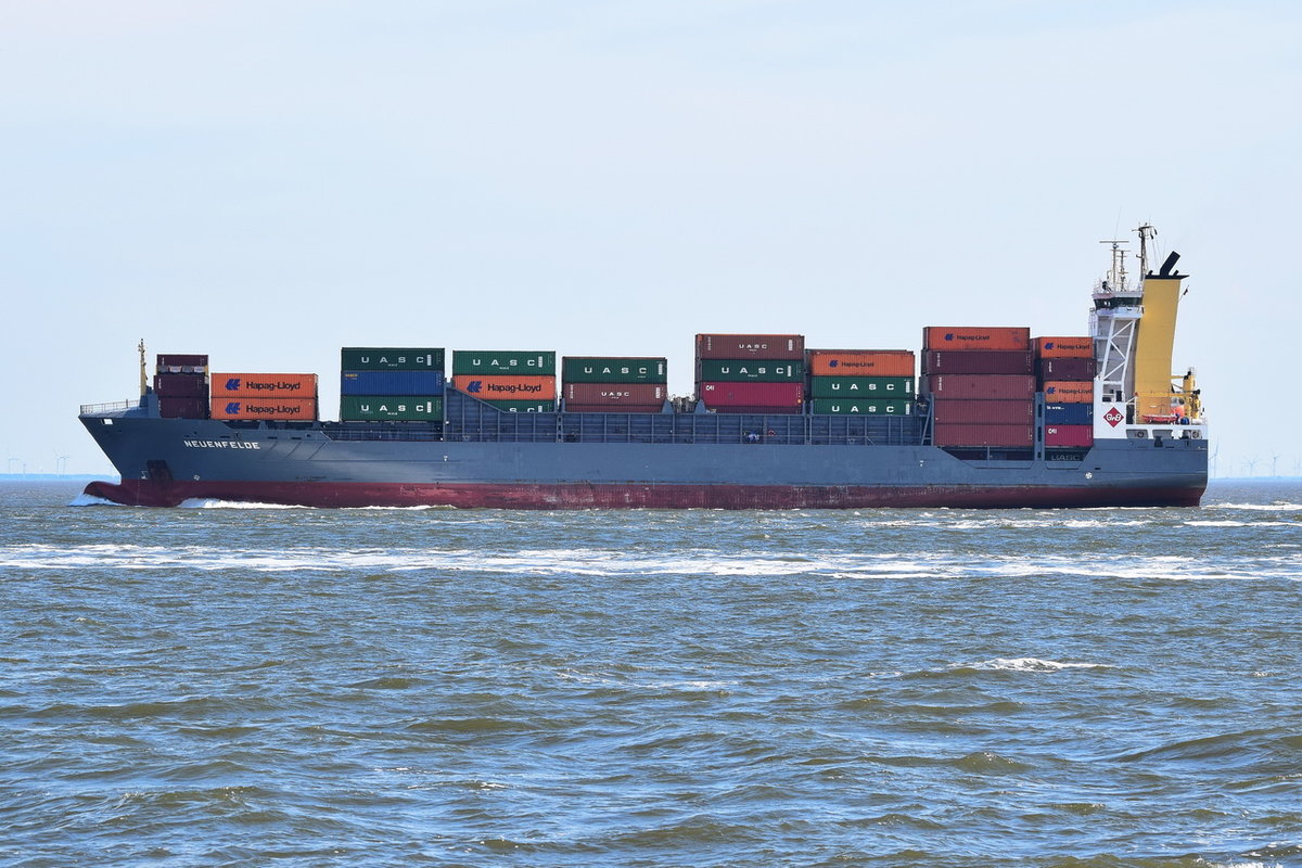 NEUENFELDE , Feederschiff , IMO 9231846 , Baujahr 2001 , 868 TEU, 134.42 x 22.5 m , Cuxhaven , 03.06.2020