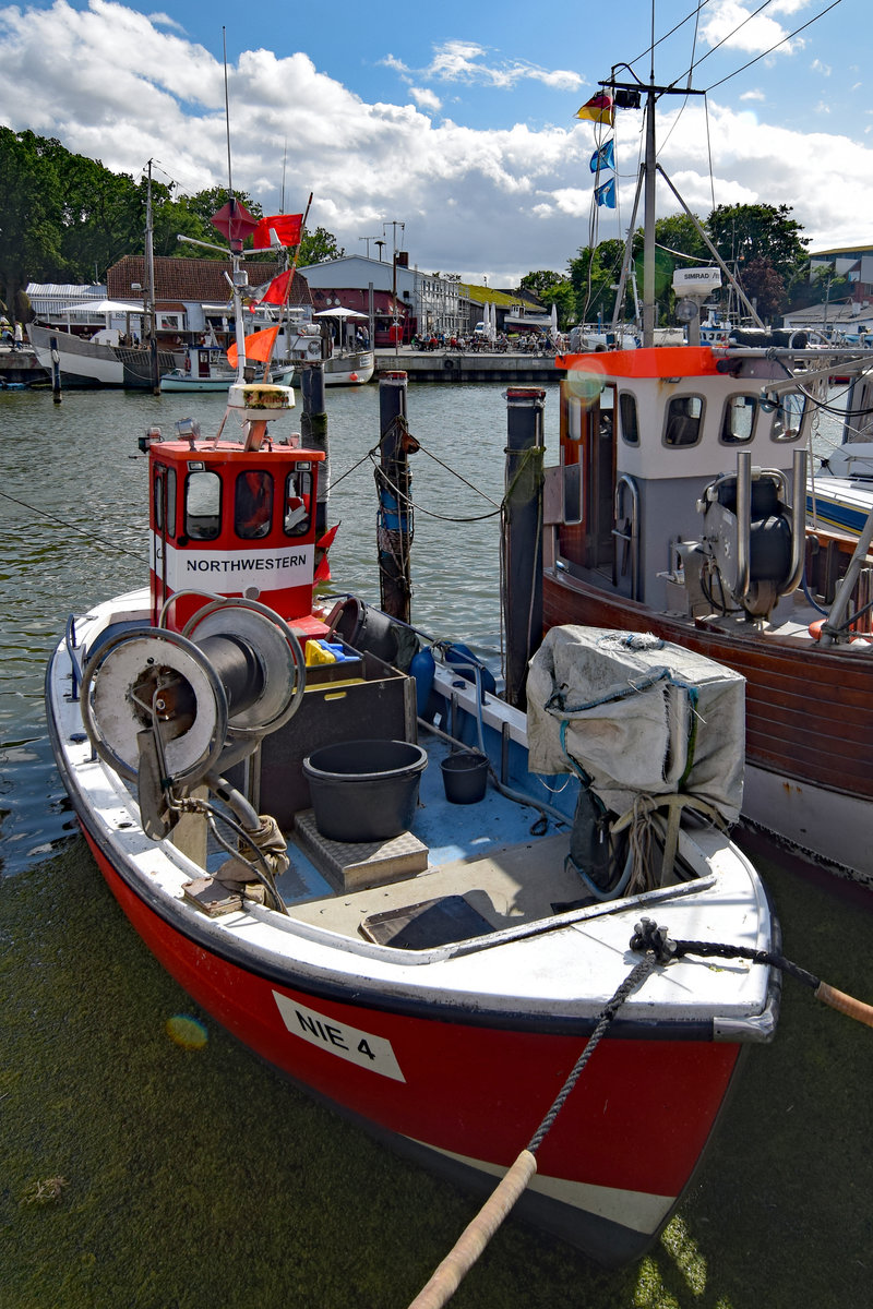 NIE 4 NORTHWESTERN im Hafen von Niendorf / Ostsee.  Juli 2020