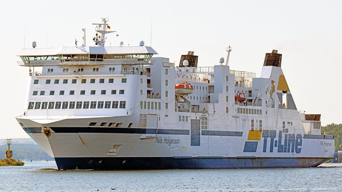 NILS HOLGERSSON (IMO: 9217230) hat am Morgen des 8.8.2020 den Skandinavienkai in Lübeck-Travemünde verlassen und steuert in Richtung Ostsee