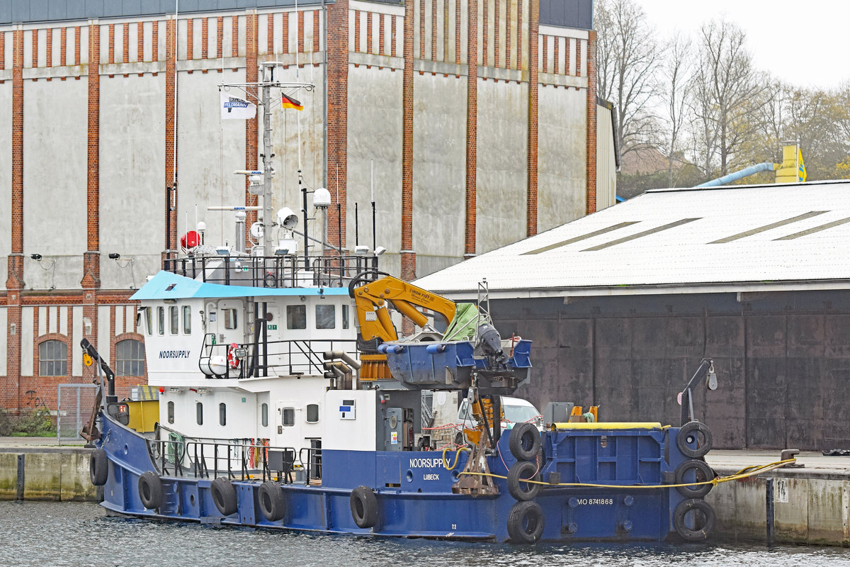 NOORSUPPLY (IMO: 8741868) am 12.11.2020 im Hafen von Neustadt / Holstein