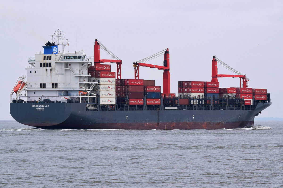 NORDISABELLA , Containerschiff , IMO 9697014 , Baujahr 2016 , 194.93 × 32.25m ,     2500 TEU , 29.03.2018 Cuxhaven Alte Liebe