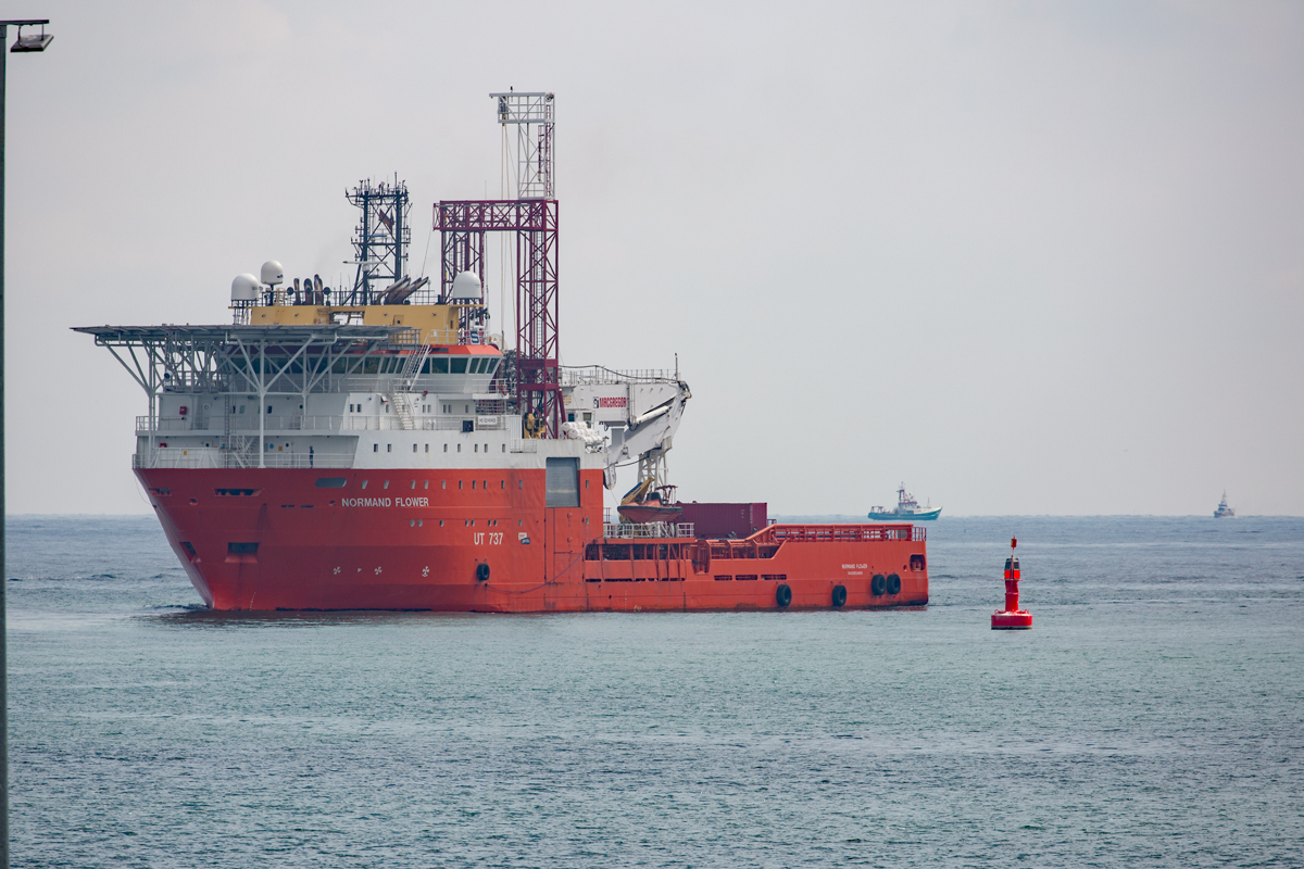 NORMAND FLOWER (IMO 9249489) einlaufend in den Hafen von Sassnitz Mukran. - 09.04.2019
