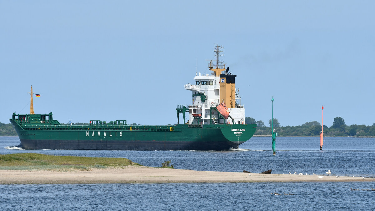 NORRLAND (IMO 9358278) am 31.05.2023 bei Stülper Huk unweit Lübeck-Travemünde