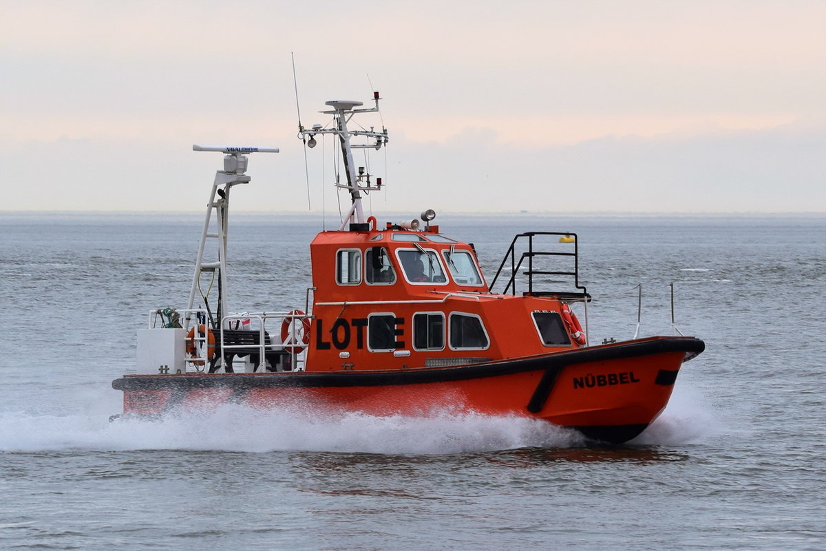 NÜBBEL , Lotsenboot , MMSI 211181500 . 12 × 3m , Alte Liebe Cuxhaven 04.04.2018