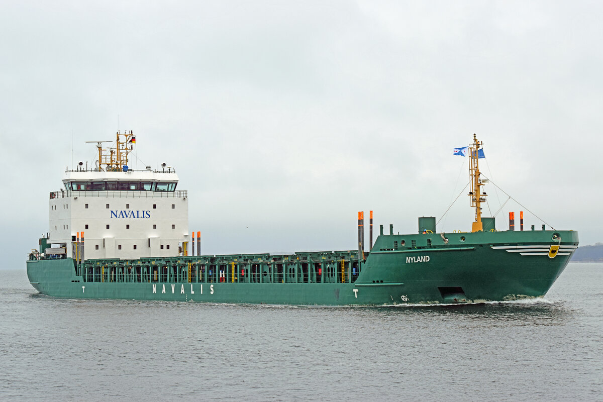 NYLAND (IMO 9436240) am 04.12.2021 in der Ostsee vor Lübeck-Travemünde