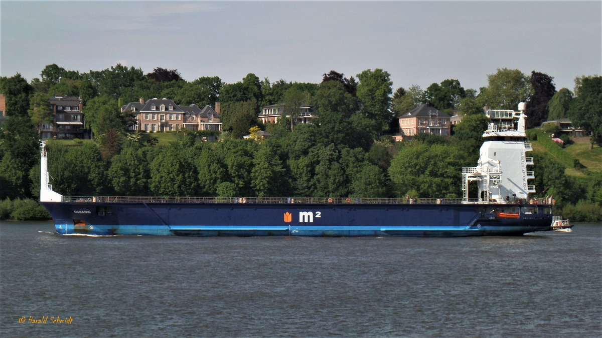 OCEANIC (IMO 9624550) am 15.5.2018, Hamburg auslaufend, Elbe Höhe Övelgönne /
Ex-Name: OCEAN (2012>2017) /
Stückgut-, Schwerlastfrachter / BRZ 2.989 / Lüa 92,2 m, B 14,75 m, Tg 4,9 m / 1Diesel, Wärtsilä W6L20, 1.200 kW (1.630 PS), 1 Verstellpropeller, 13 kn / gebaut 2012 in Stettin (Kasko) und Hartman Marine Shipbuilding BV, NL / Eigner: Global Seatrade, URK, NL / Flagge: NL, Heimathafen: Urk / 
