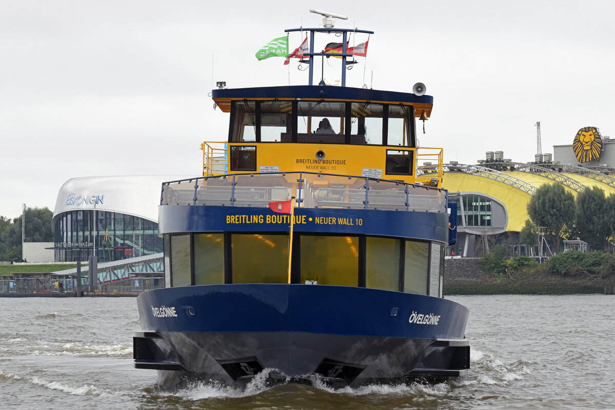 ÖVELGÖNNE am 16.09.2021 im Hafen von Hamburg