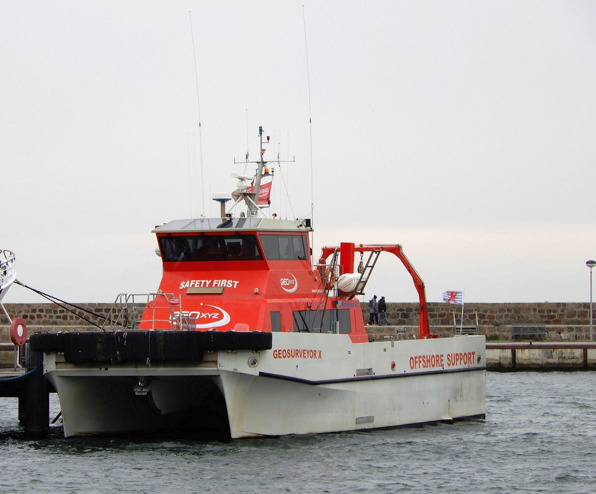 Off-Shore Hilfsschiff GEOSURVEYOR X am 08.10.20 in Sassnitz.