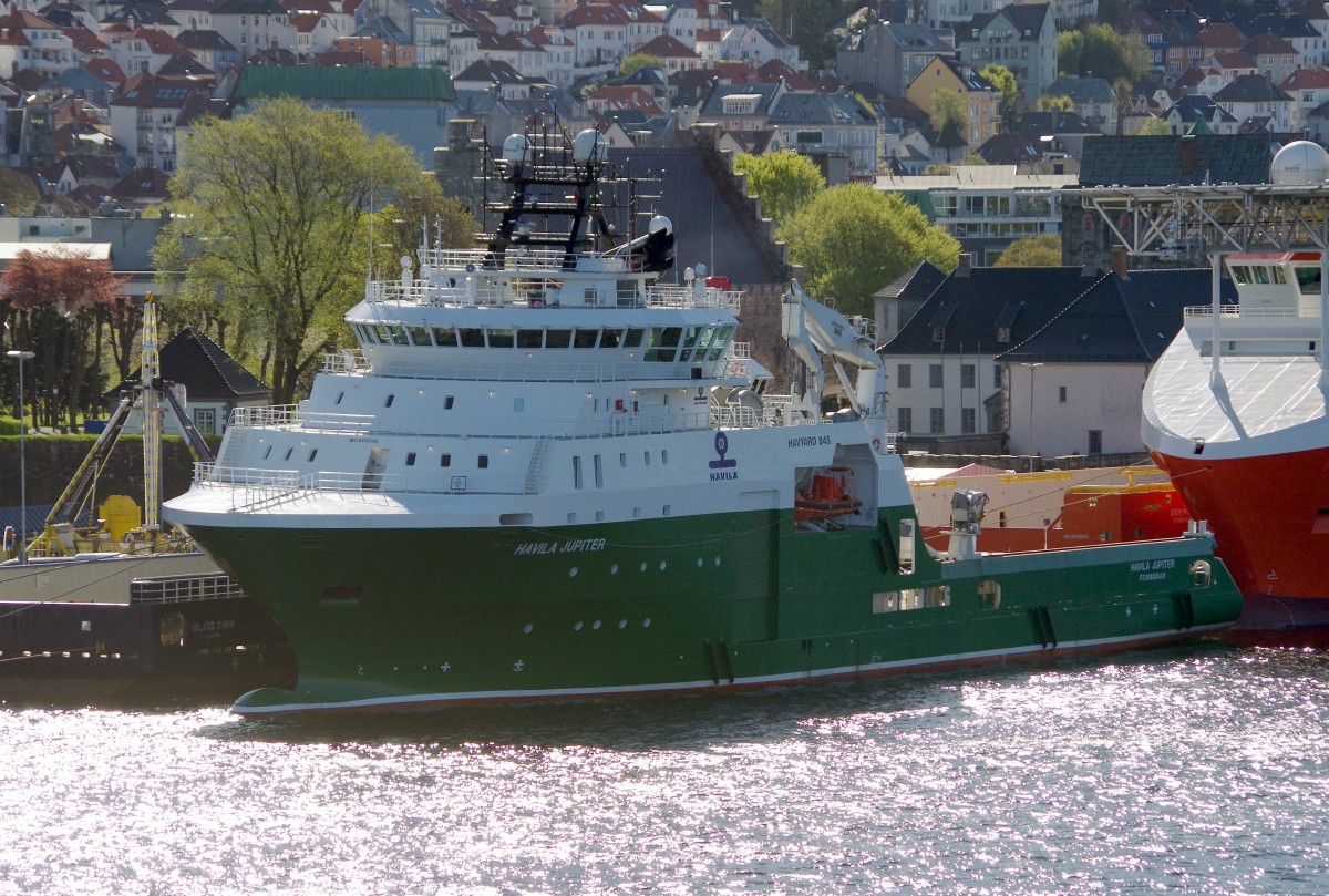 Off Shore Versorger Havila Jupiter am 14.05.15 in Bergen (NOR)