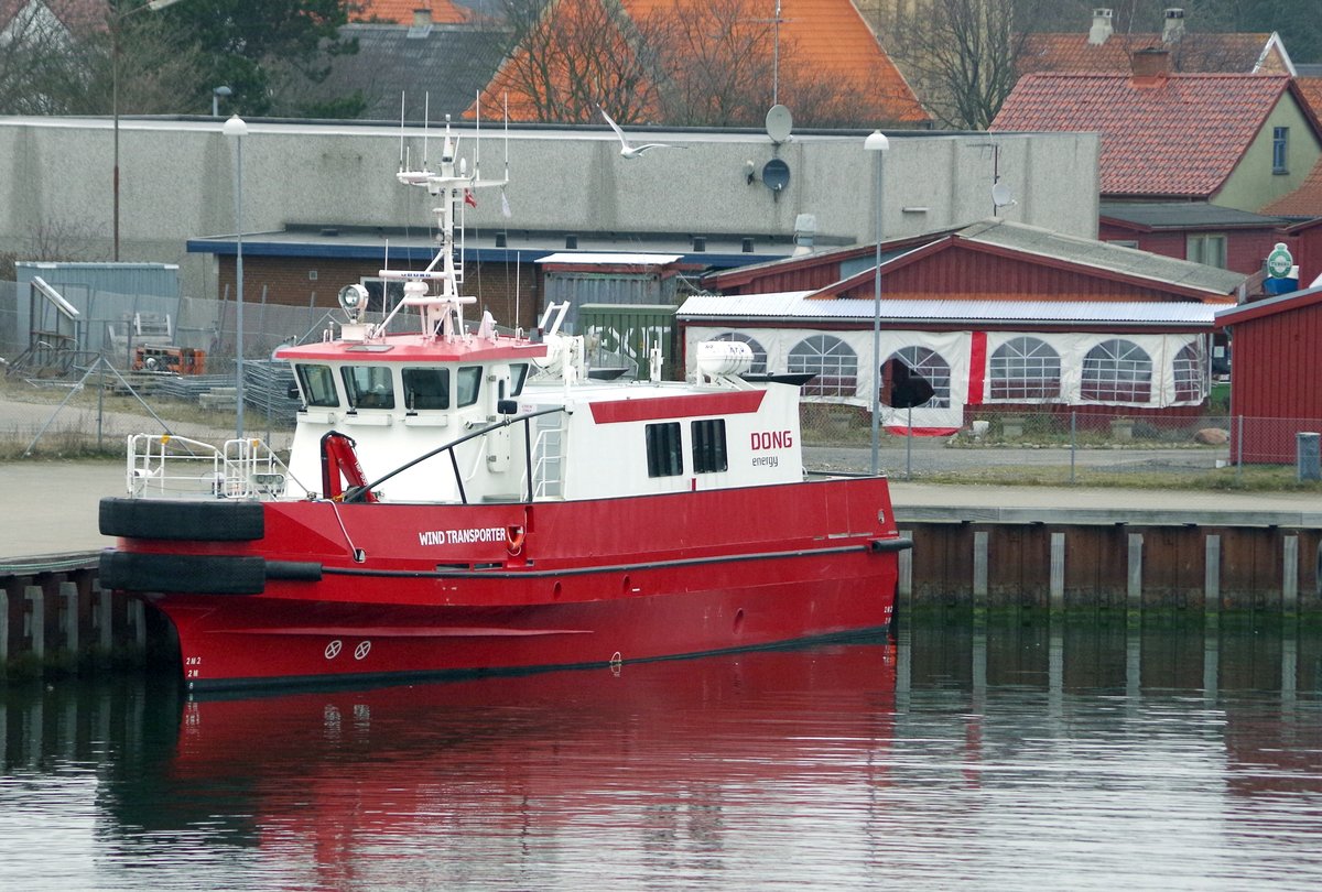 Offshore Shuttle WIND Transporter am 18.03.16 in Gedser (DK)