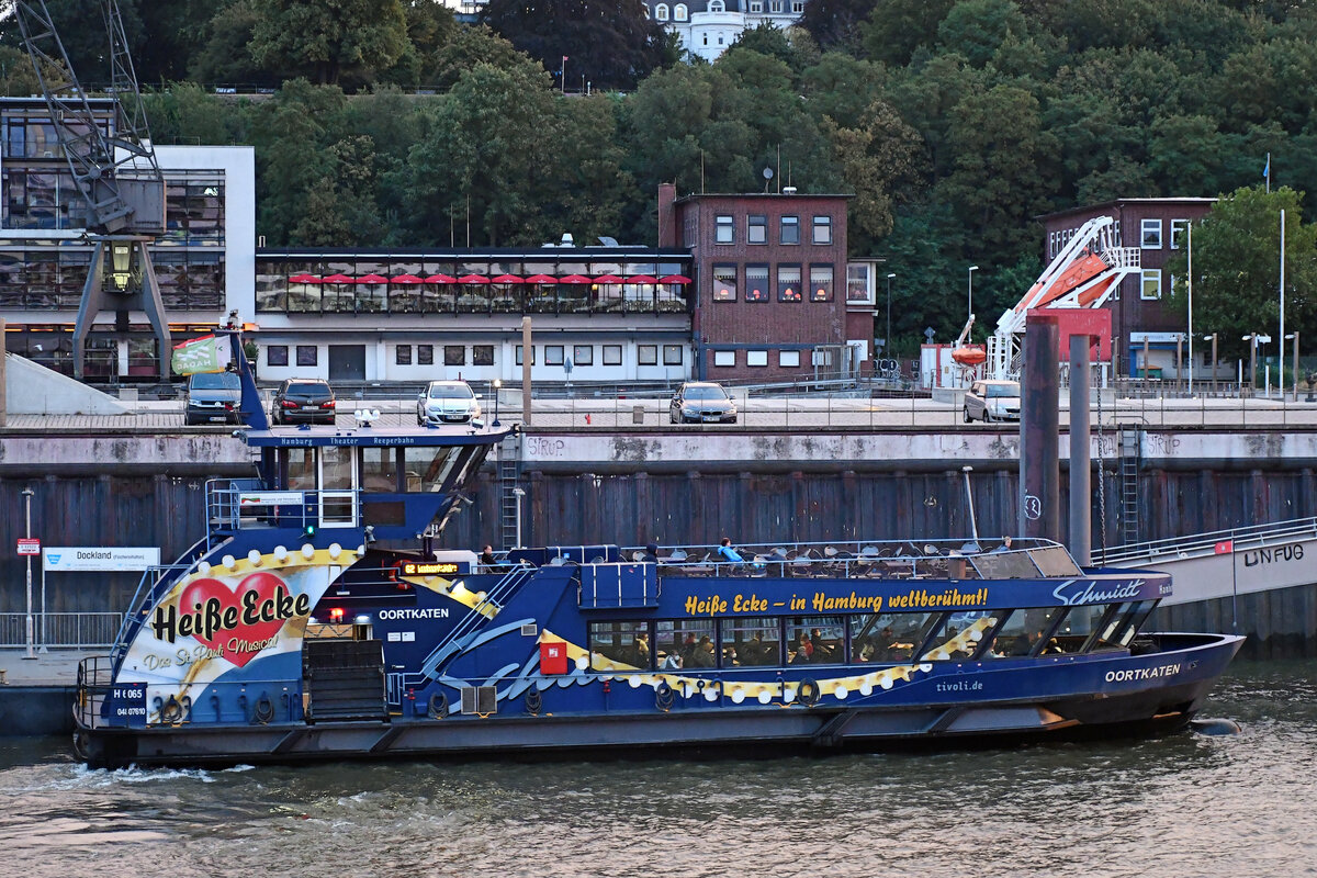 OORTKATEN (ENI 04807610) am Morgen des 07.09.2022 im Hafen von Hamburg