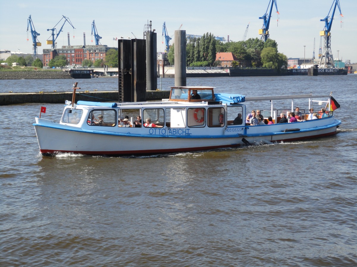 OTTO ABICHT (ENI 05108320) am 9.5.2011, Hamburg, Elbe Höhe Landungsbrücken /

Traditionelle Rundfahrt-Barkasse / Lüa 18,65 m, B 4,29 m, T 1,29 m / 100 PS / max. 97 Fahrgäste / 1917 bei Breuning, Hamburg /
