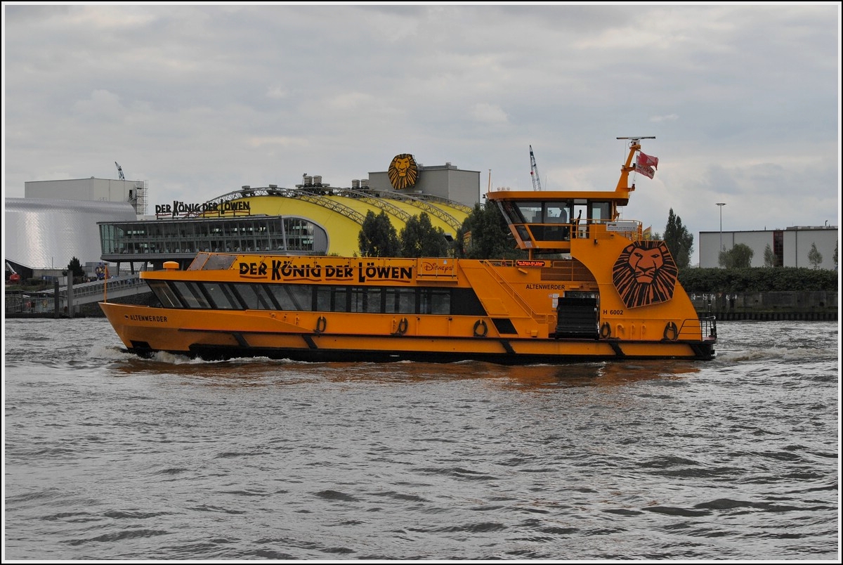 Passagierschiff Altenwerder, Flagge Deutschland, MMSI 211263850, L 30 m, B 8 m, unterwegs im Hafengebiet von Hamburg am 21.09.2013.