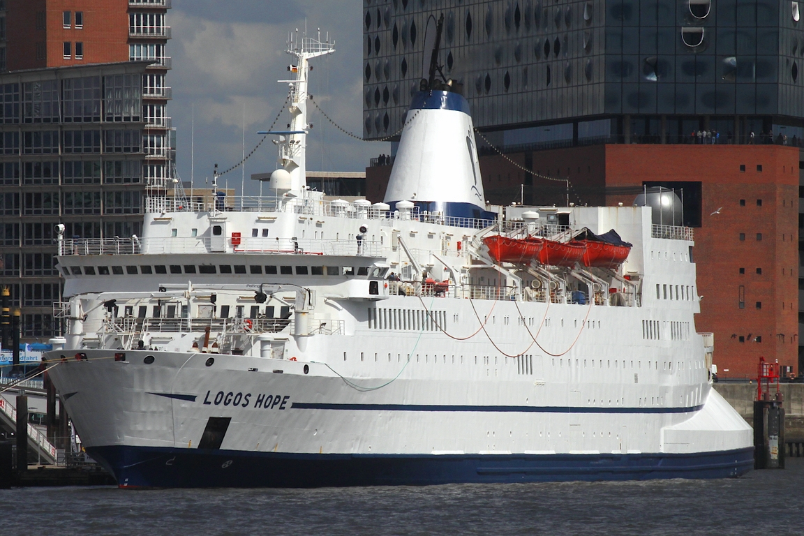 Passagierschiff LOGOS HOPE (IMO 7302914); Datum: 10.06.2026; Aufnahmeort: Elbe/Hafen Hamburg, Deutschland.