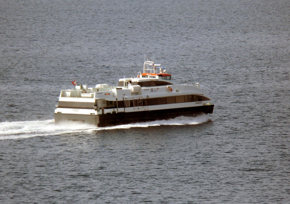 Personenfähre  Fjordkatt  am 07.04.14 in Bergen (Norwegen)