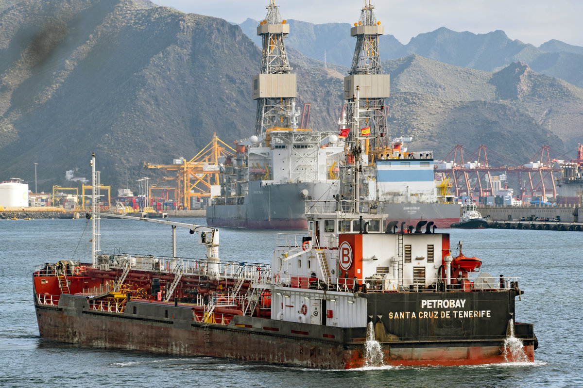 PETROBAY (IMO:9301172, MMSI:224115180) am 22.01.2018 im Hafen von Funchal / Madeira 