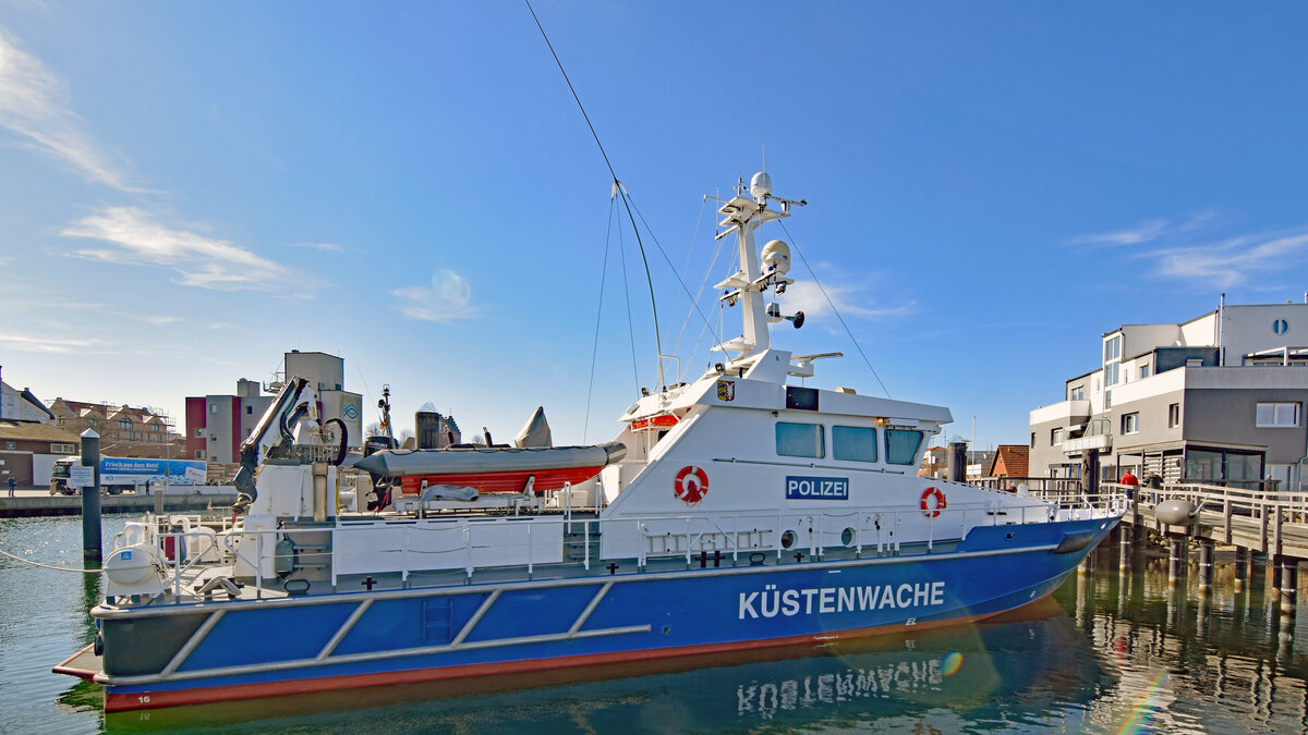 Polizeiboot FEHMARN am 27.03.2022 in Heiligenhafen