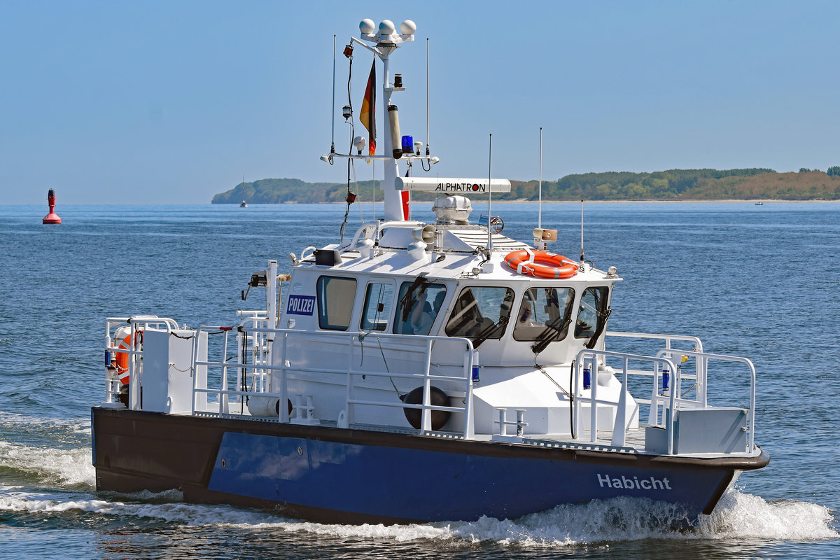 Polizeiboot HABICHT am 20.05.2020 in der Ostsee vor Lübeck-Travemünde