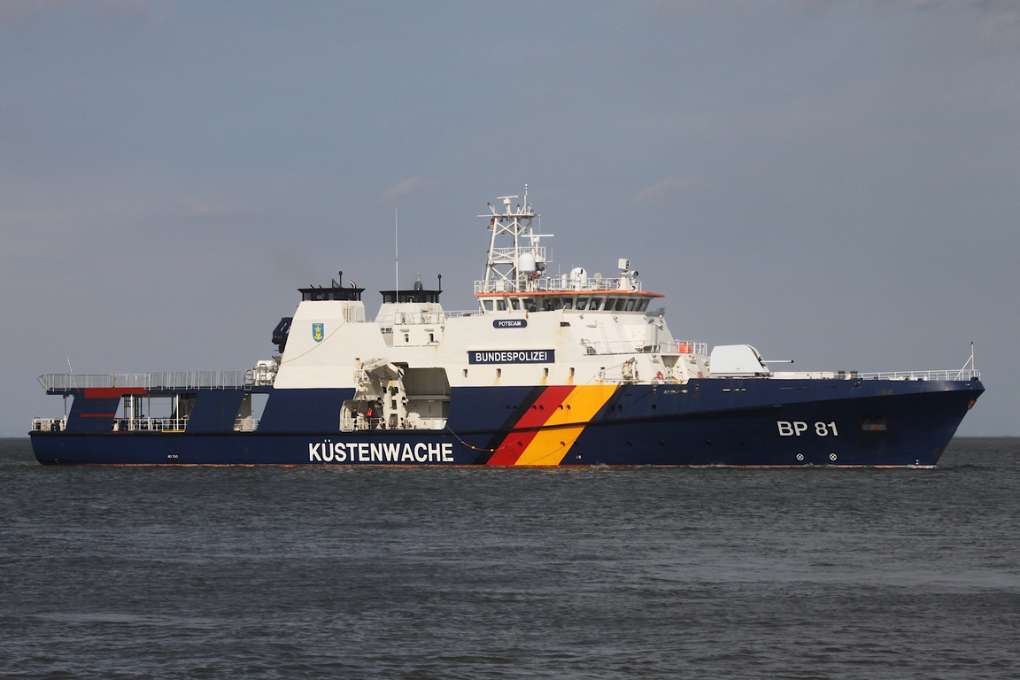 Polizeischiff POTSDAM (BP 81); Eigner/Betreiber: Bundespolizei; Datum: 15.09.2026; Aufnahmeort: Elbe/Cuxhaven, Deutschland.