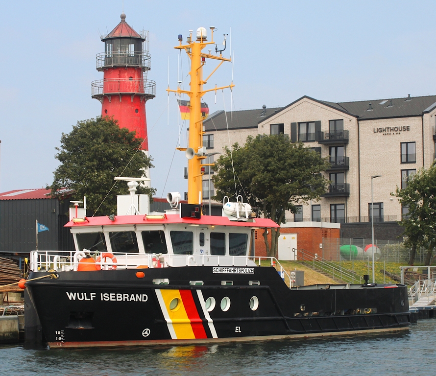 Polizeischiff WULF ISEBRAND (ehemaliges Mehrzweckschiff, MMSI 211395930) ; Datum: 25.07.2026; Aufnahmeort: Nordsee/Hafen B�sum, Deutschland.