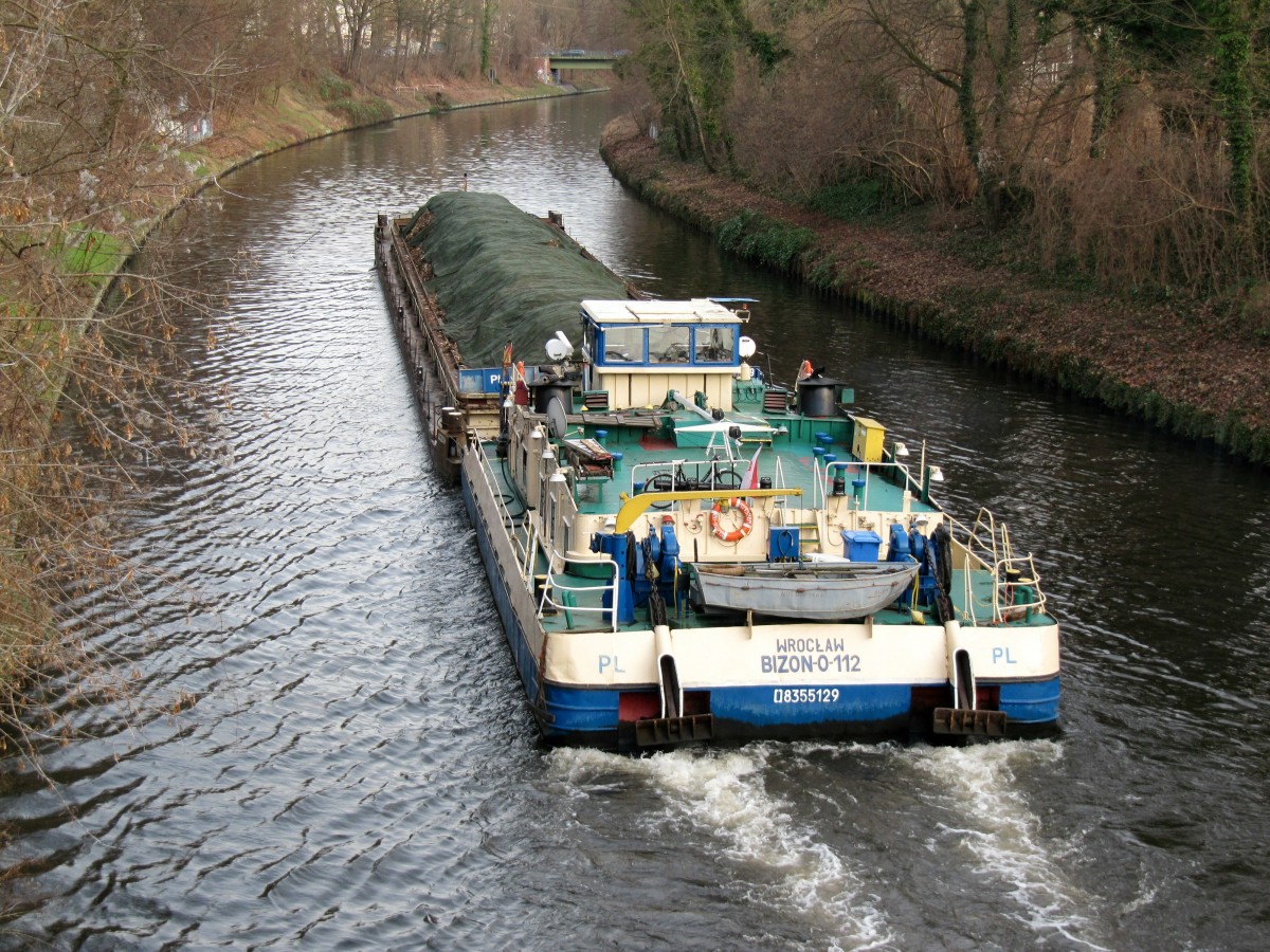 Polnischer Schubverband mit SB Bizon-0-112 (08355129) am 09.01.2014 im Teltowkanal auf Bergfahrt.