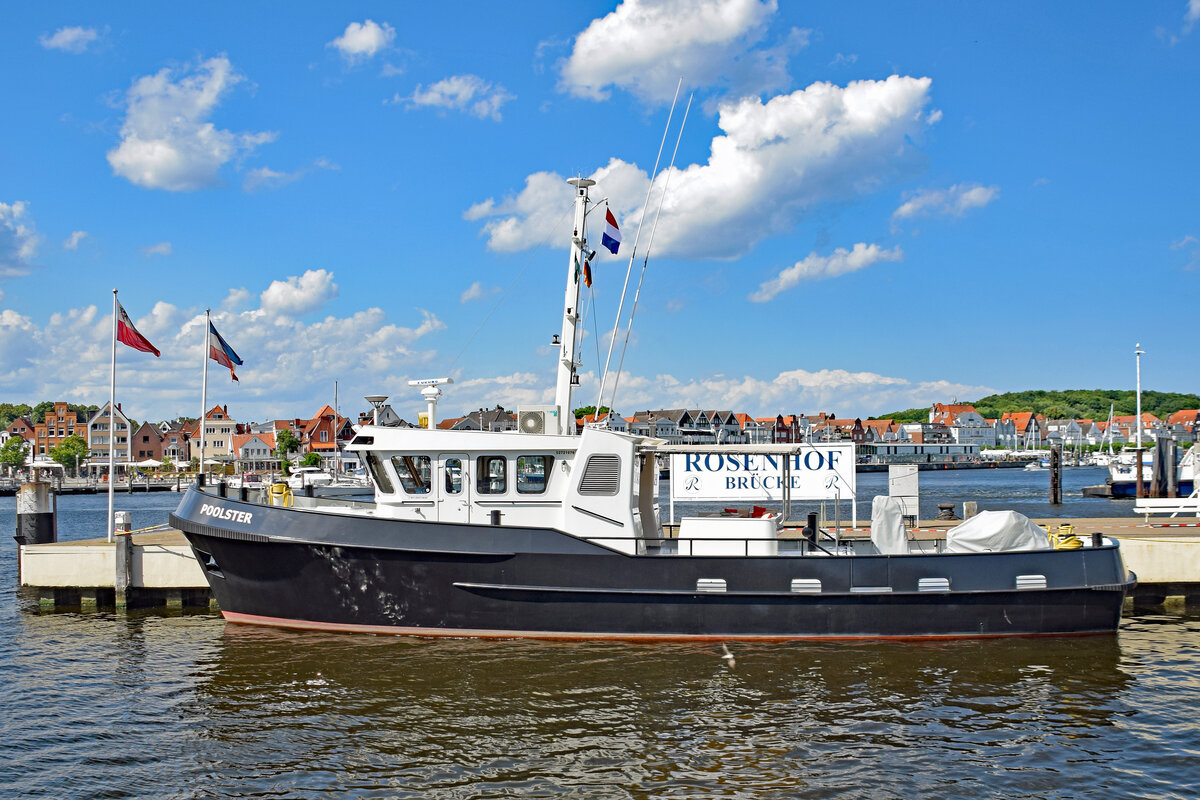 POOLSTER (MMSI  244050034) am 7.7.2021 im Hafen von Lübeck-Travemünde. Länge 22 Meter, Breite 6 Meter