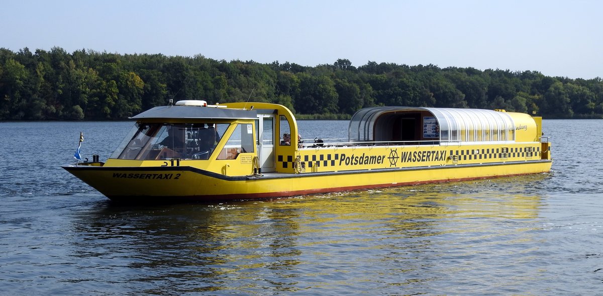 Potsdamer Wassertaxi Nr.2 auf dem Jungfernsee bei Potsdam am 03.09.2018.