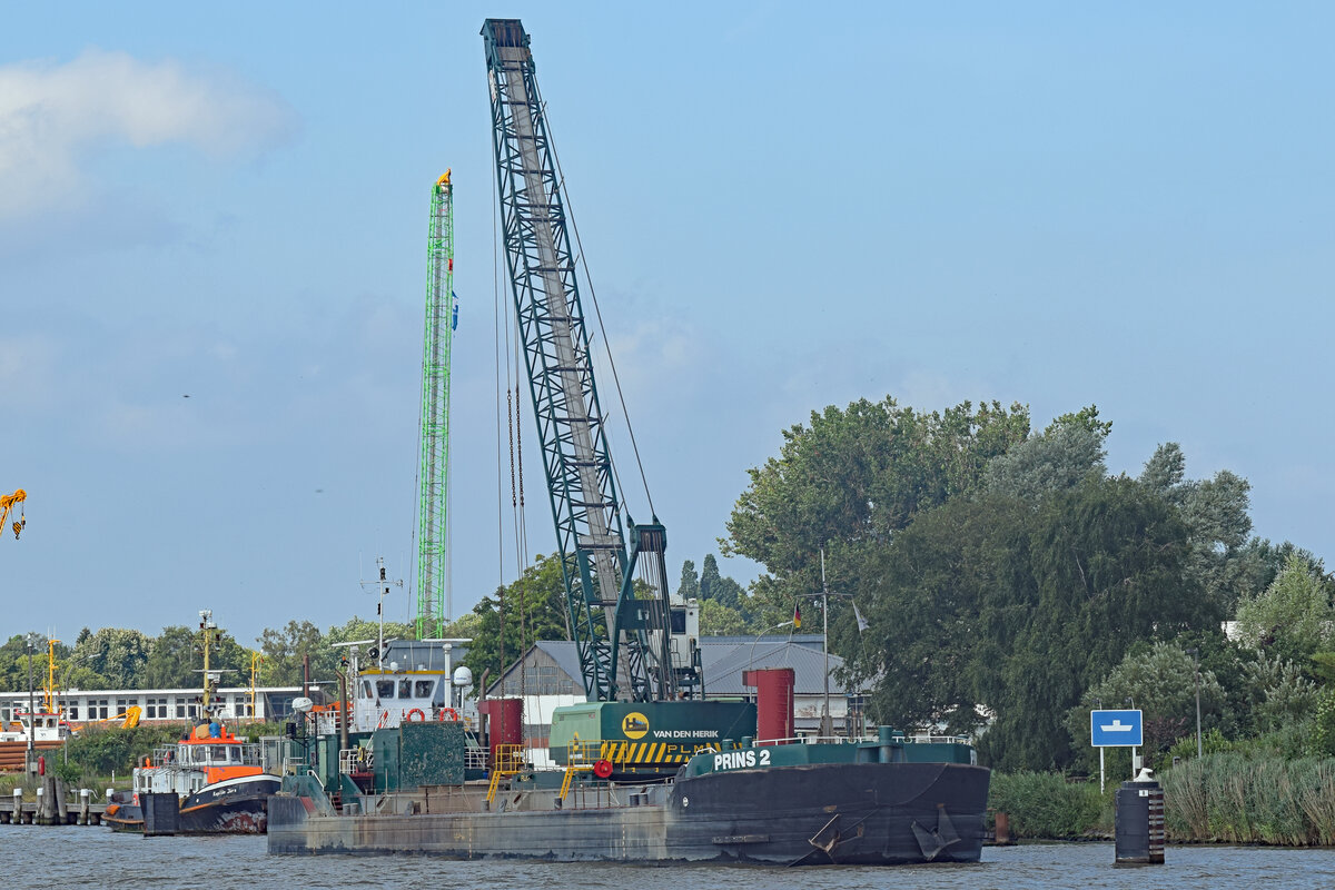 PRINS 2 (IMO 7000231) am 24.07.2021 im NOK (Nord-Ostsee-Kanal) bei Brunsbüttel