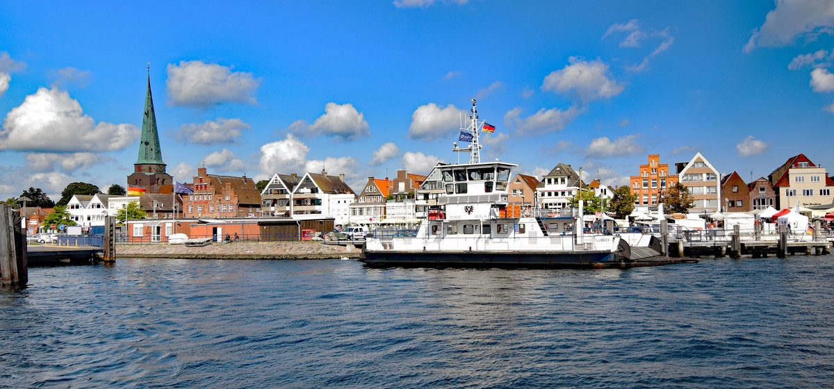 Priwall-Fähre BERLIN (ENI 05116110) am 29.08.2020 in Lübeck-Travemünde